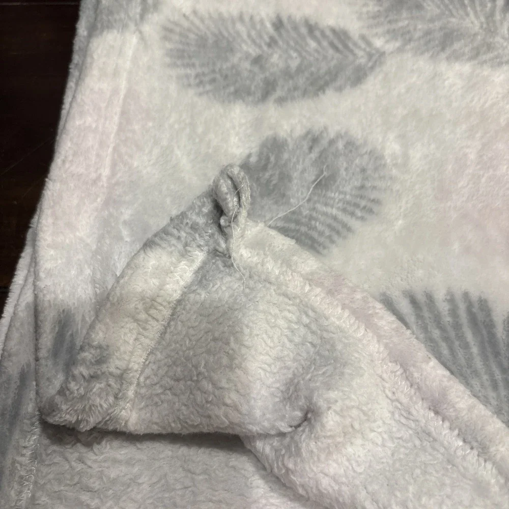 Tahari Gray‎ Pink White Feathers Baby Blanket Plush Soft Lovey Fern Leaf Leaves